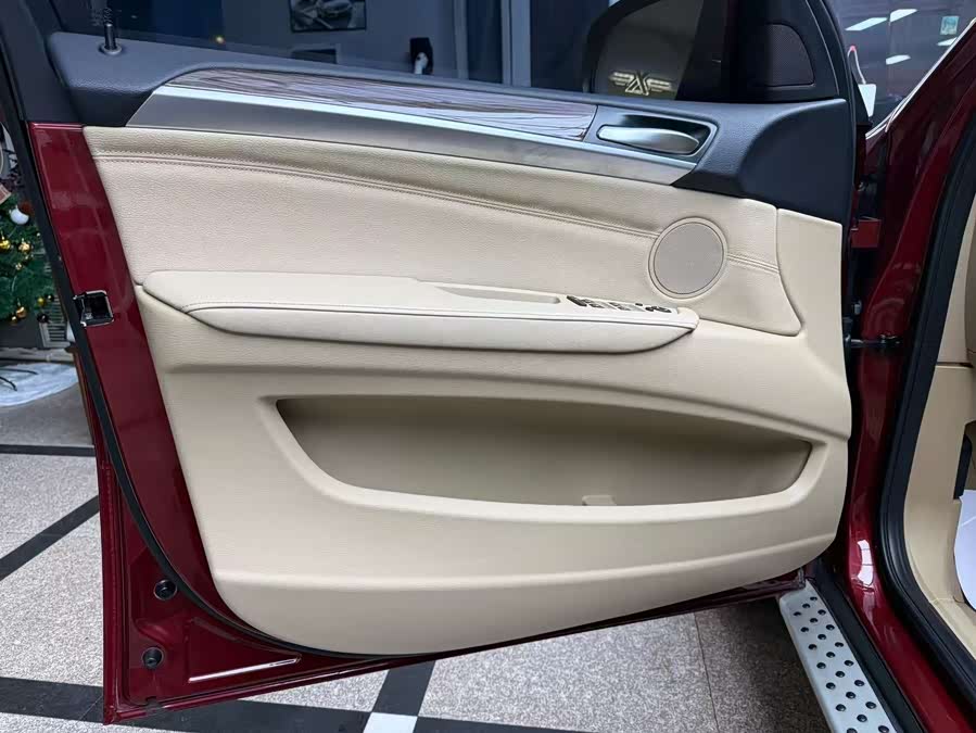 BMW X6 2012 immagine di auto #44