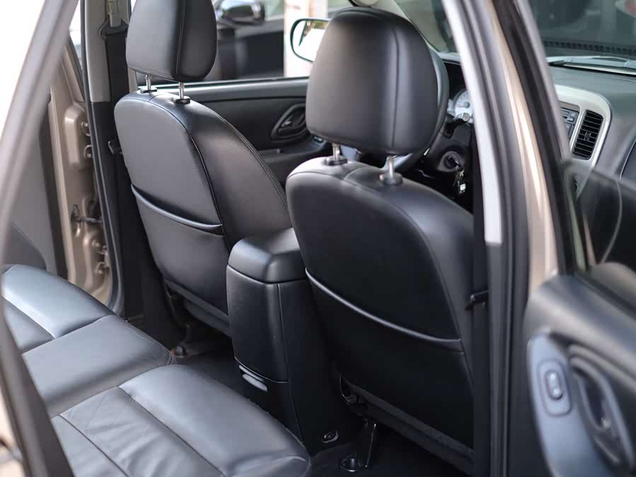 Ford Escape (Imported) 2007 immagine di auto #44