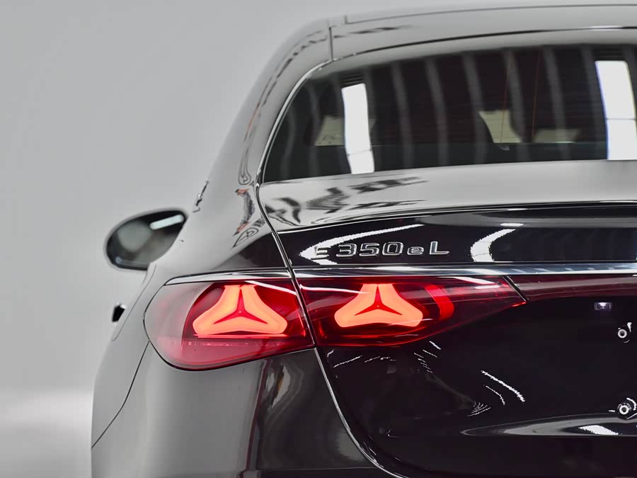 Mercedes-Benz E Class New Energy 2024 immagine di auto #44