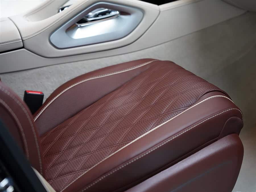 Mercedes-Benz Maybach GLS 2024 #44 Mercedes-Benz Maybach GLS 2024 car image #44