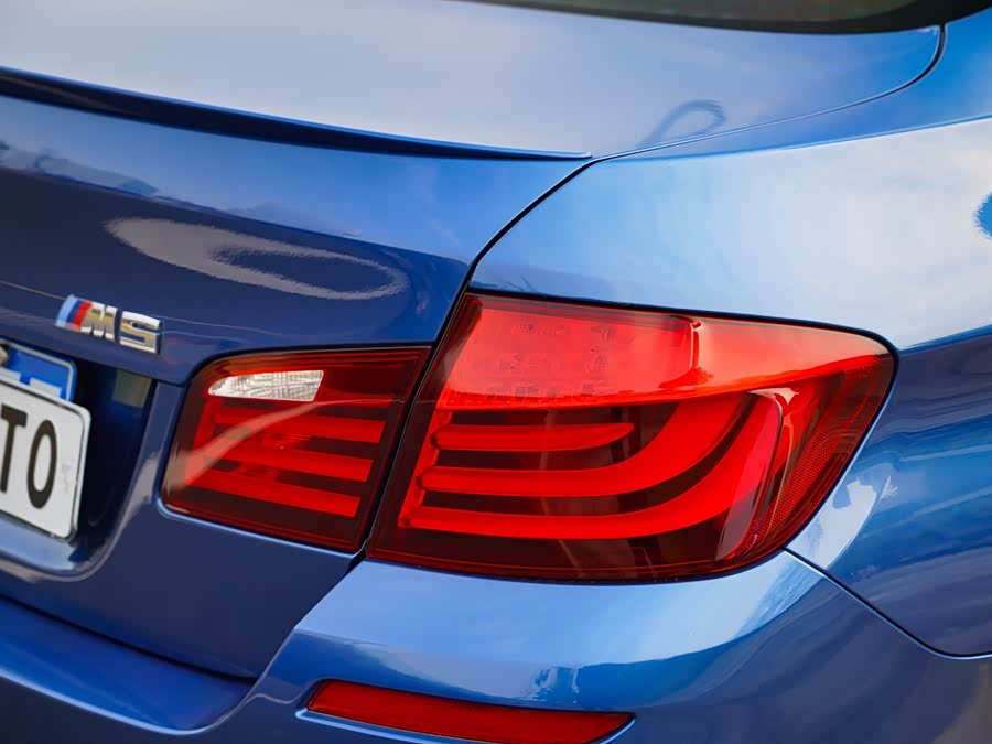 BMW M5 2012 #44 BMW M5 2012 car image #44