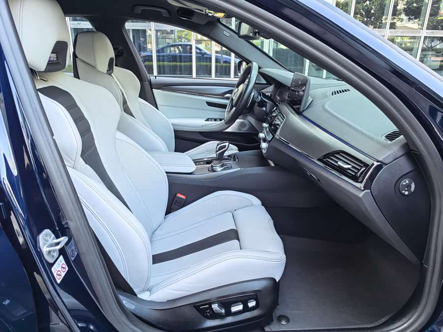 BMW M5 2023 #44 BMW M5 2023 car image #44