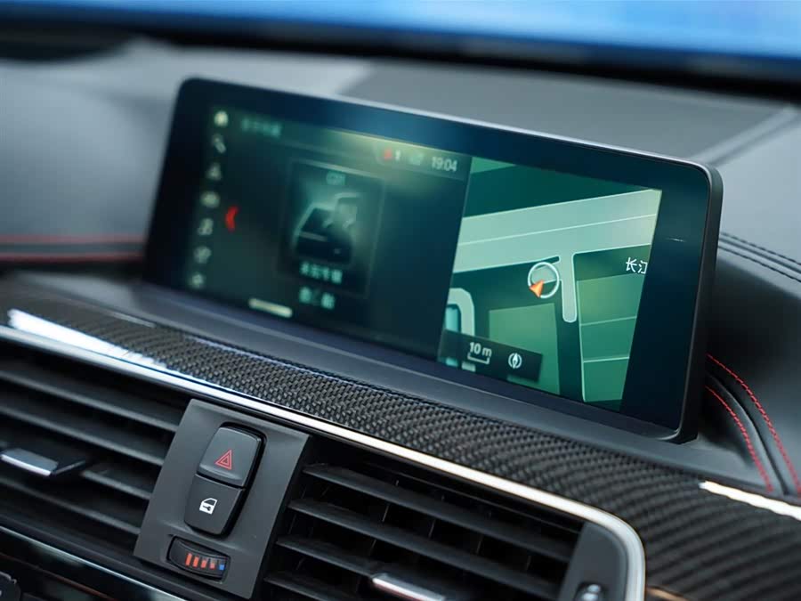 BMW M4 2018 immagine di auto #44