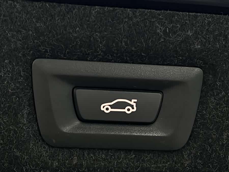 BMW 5 Series 2020 car image #44