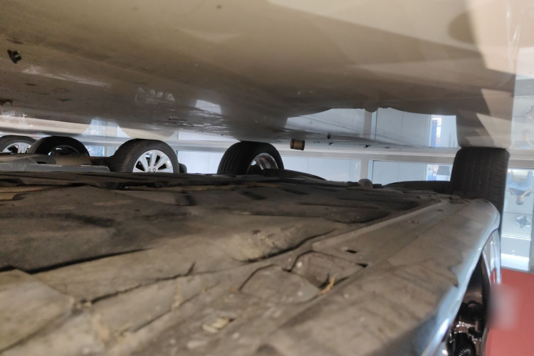 Mercedes-Benz GLA Class 2018 immagine di auto #44