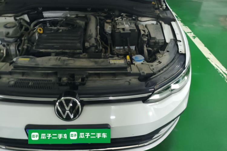 Volkswagen Golf 2022 car image #24