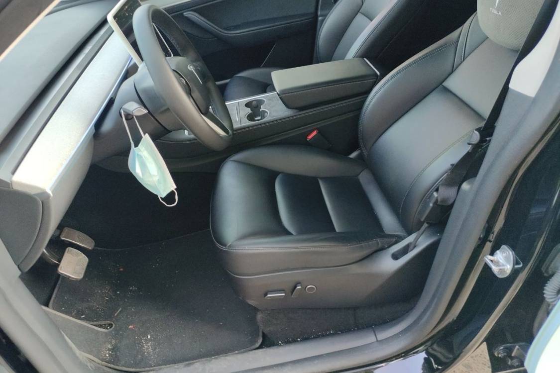 Tesla Model Y 2023 #20 Tesla Model Y 2023 car image #20