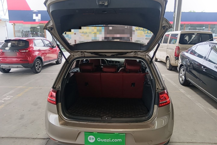 Volkswagen Golf 2017 car image #19