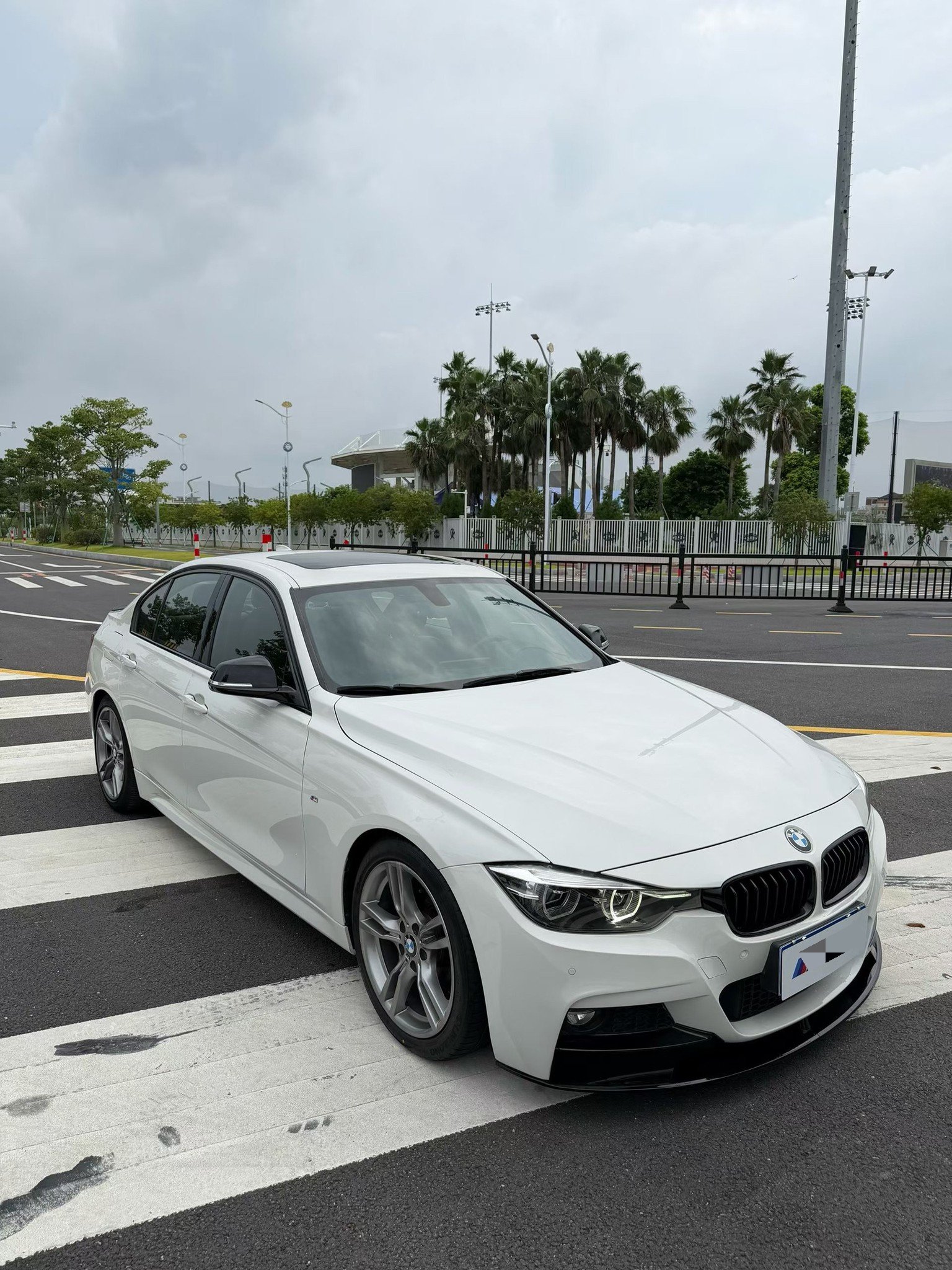 BMW 3 Series 2018 #2 BMW 3 Series 2018 صورة سيارة #2