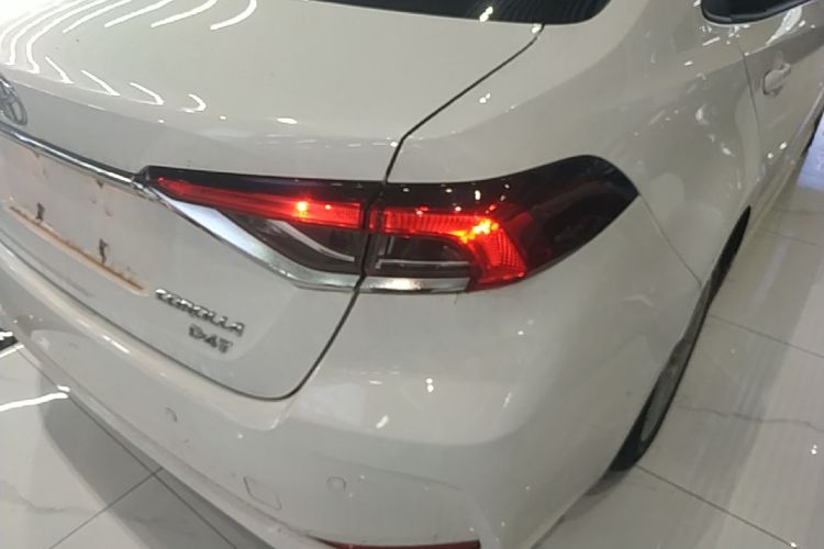 Toyota Corolla 2021 #8 Toyota Corolla 2021 صورة سيارة #8