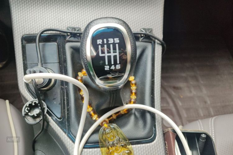 GEELY Emgrand GS 2016 car image #16