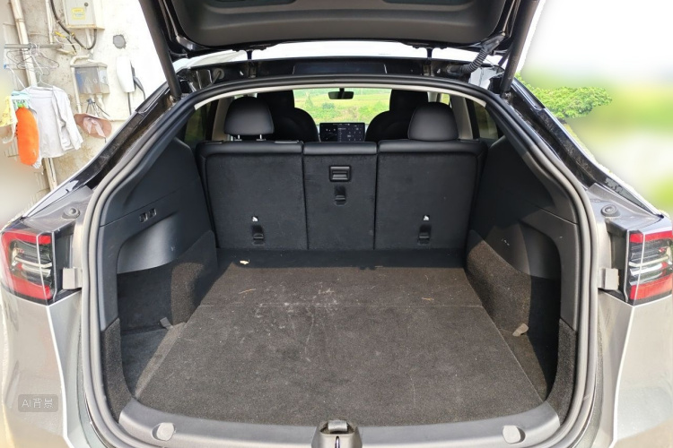 Tesla Model Y 2023 #21 Tesla Model Y 2023 car image #21