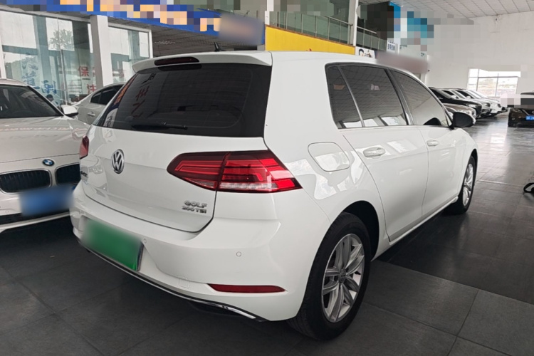 Volkswagen Golf 2019 car image #7