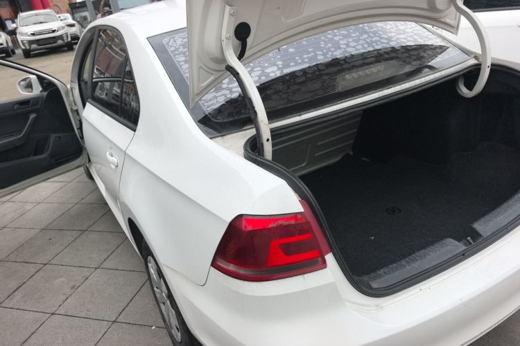 Volkswagen Santana 2019 car image #5