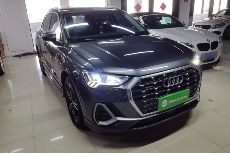 Audi Q3 2020 car image #4