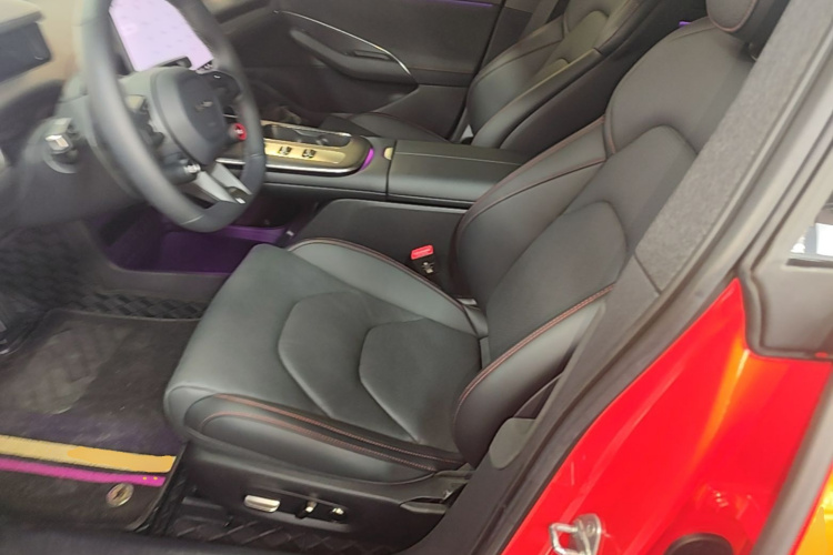 MI SU7 2025 car image #15