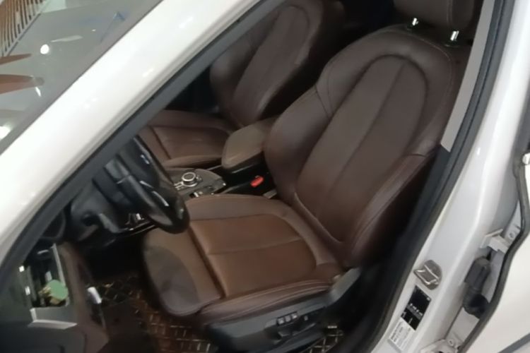 BMW X1 2020 car image #19