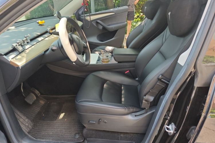 Tesla Model Y 2022 #15 Tesla Model Y 2022 car image #15