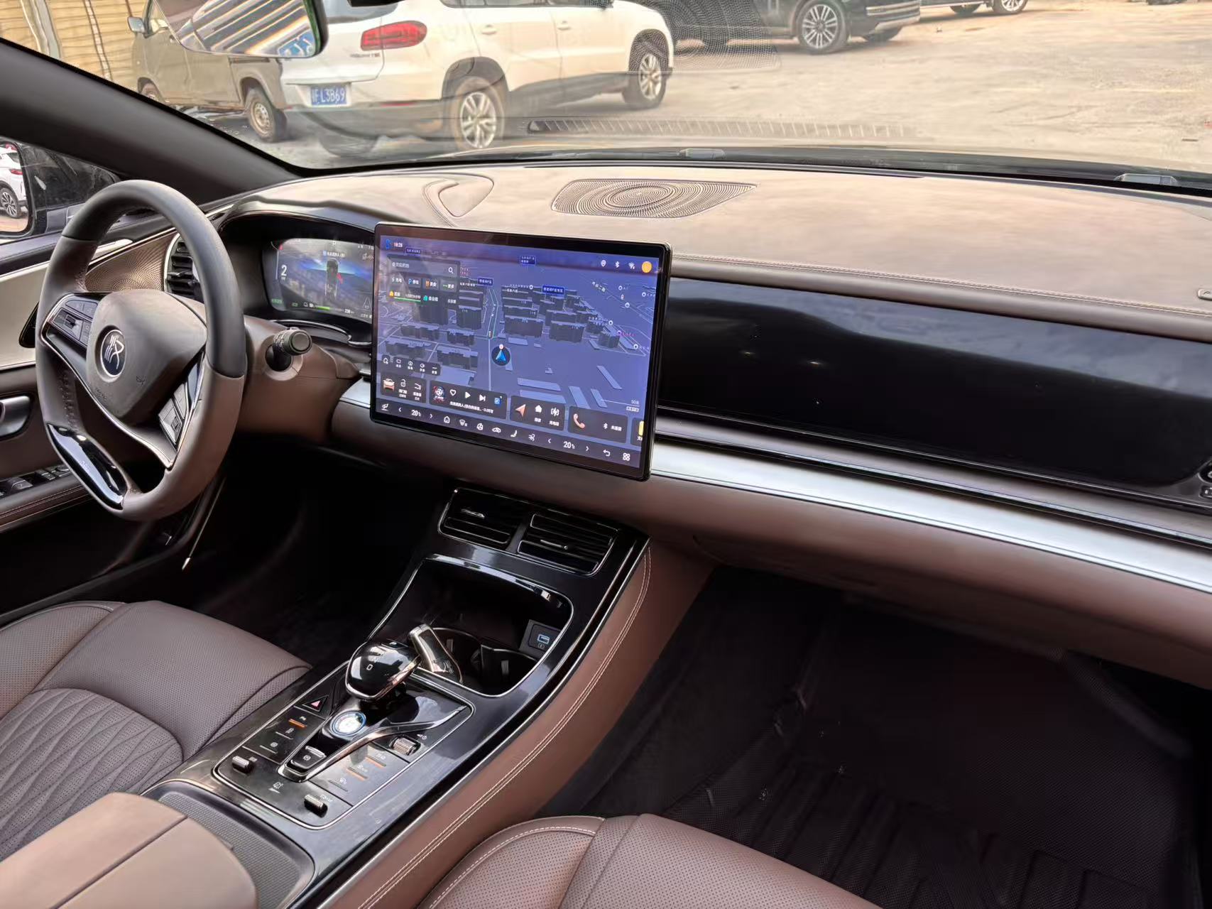 BYD Han 2024 car image #3