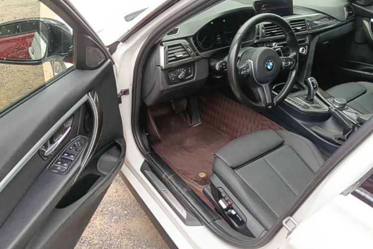 BMW 3 Series 2017 #16 BMW 3 Series 2017 car image #16