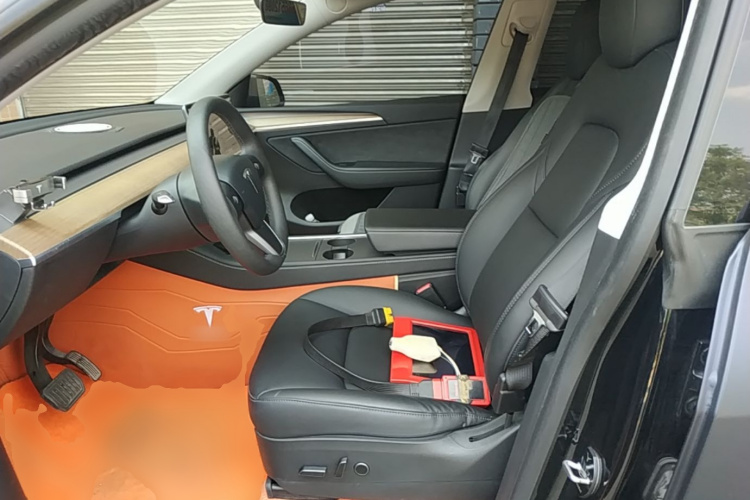Tesla Model Y 2021 #15 Tesla Model Y 2021 car image #15