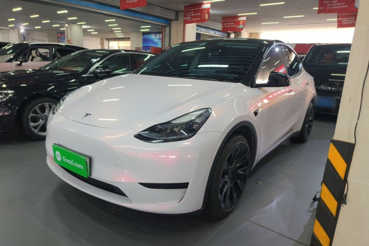 Tesla Model Y 2022 #2 Tesla Model Y 2022 car image #2
