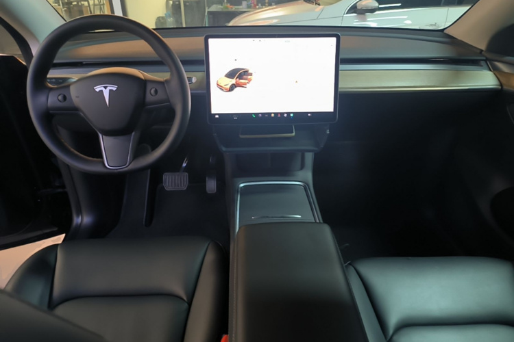 Tesla Model Y 2021 #10 Tesla Model Y 2021 car image #10