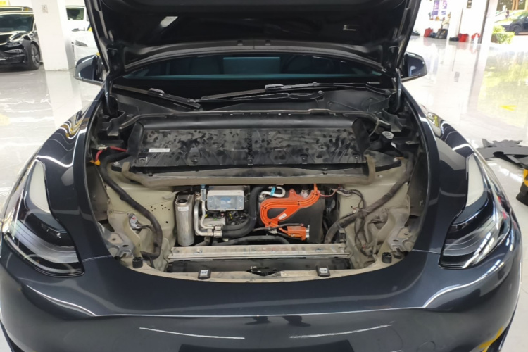 Tesla Model Y 2024 car image #20