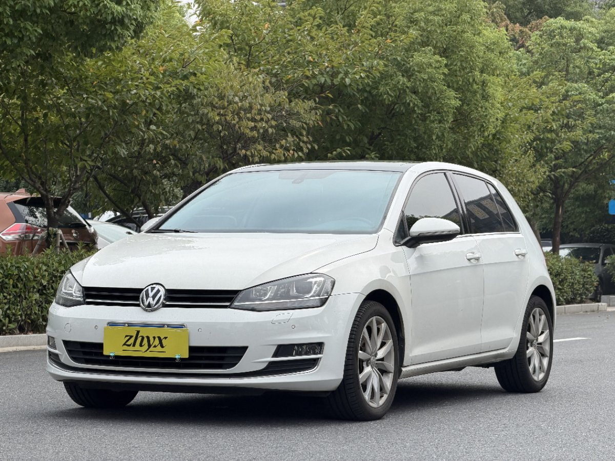 Volkswagen Golf 2014 car image 