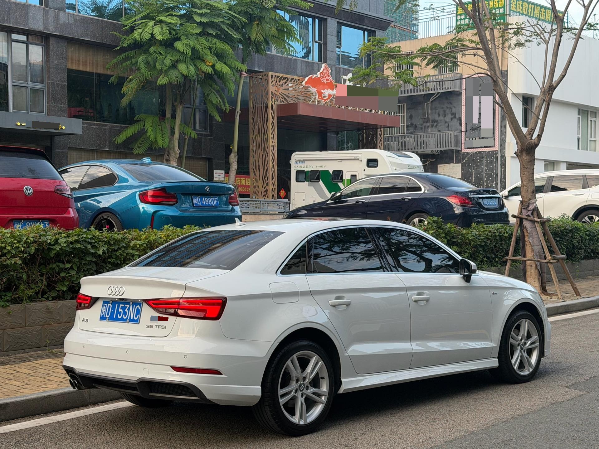 Audi A3 2018 car image #13