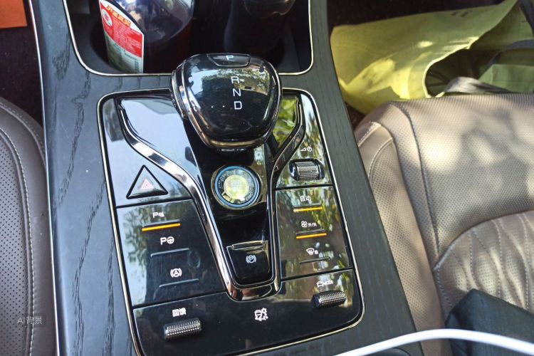 BYD Han 2022 car image #16