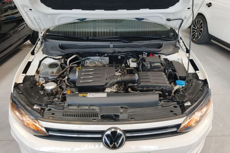 Volkswagen Polo 2021 car image #22