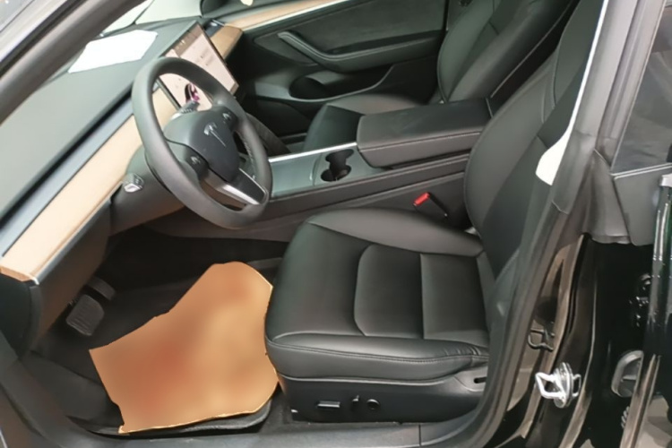 Tesla Model 3 2022 car image #15