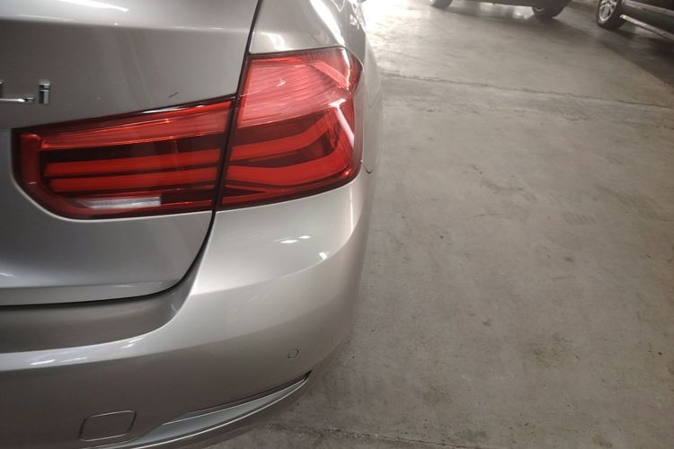 BMW 3 Series 2019 #8 BMW 3 Series 2019 car image #8
