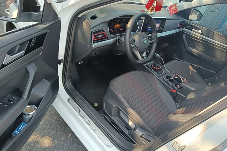 Volkswagen Lavida 2024 car image #16