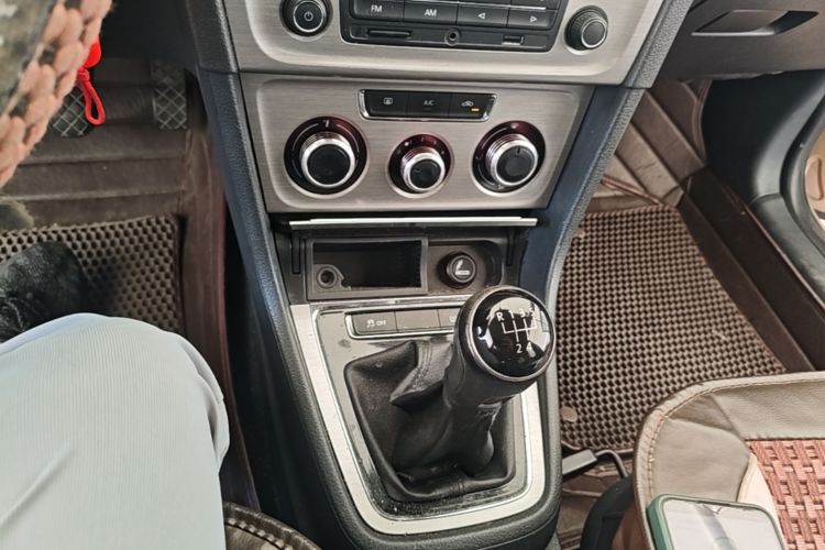 Volkswagen Lavida 2014 car image #14