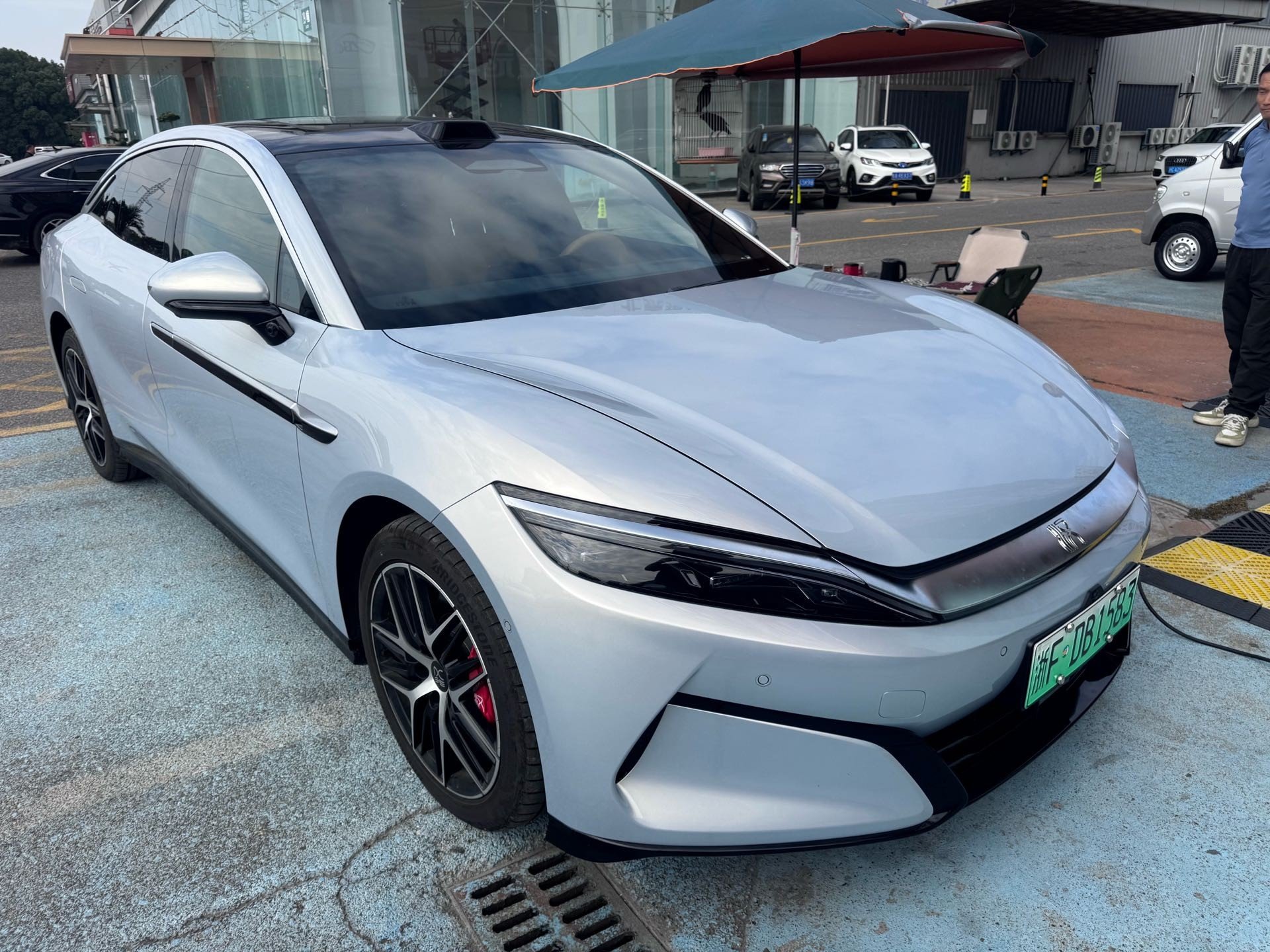 BYD HanL 2025 immagine di auto #4
