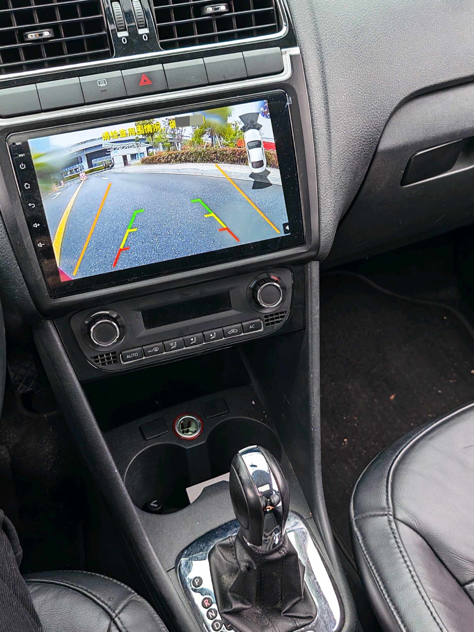 Volkswagen Polo 2012 изображение автомобиля #11