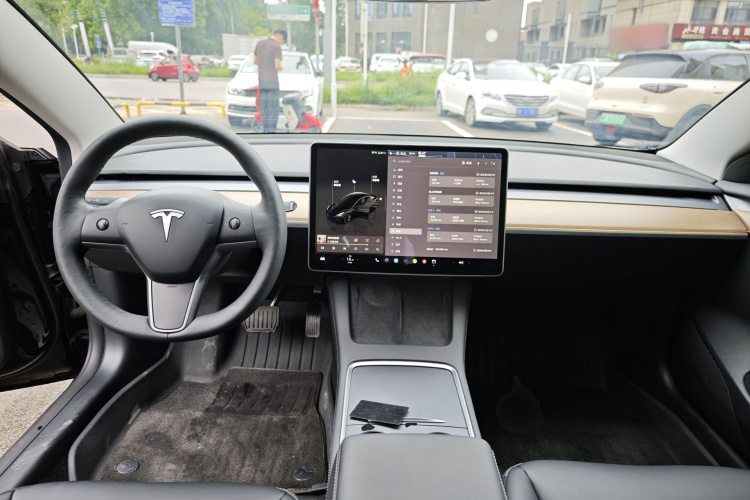 Tesla Model 3 2023 #11 Tesla Model 3 2023 car image #11