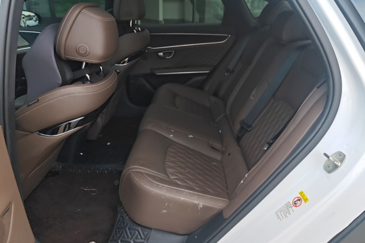 BYD Han 2022 car image #17
