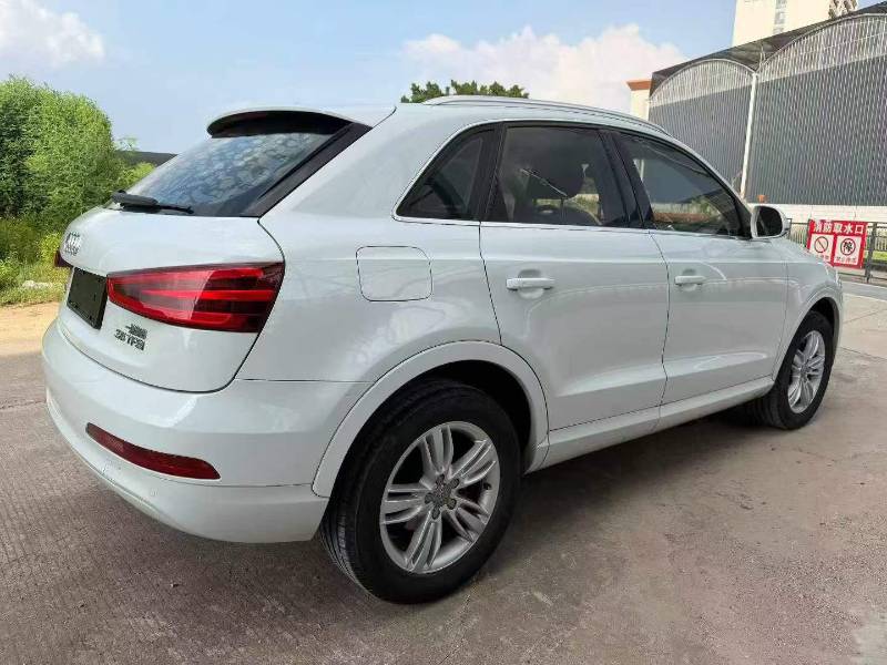 Audi Q3 2016 immagine di auto #4