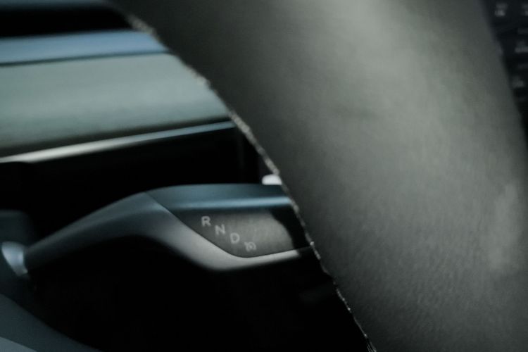 Tesla Model Y 2023 #14 Tesla Model Y 2023 car image #14