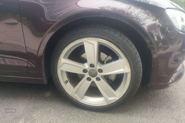 Audi A3 2019 car image #9