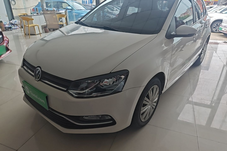 Volkswagen Polo 2017 car image #2