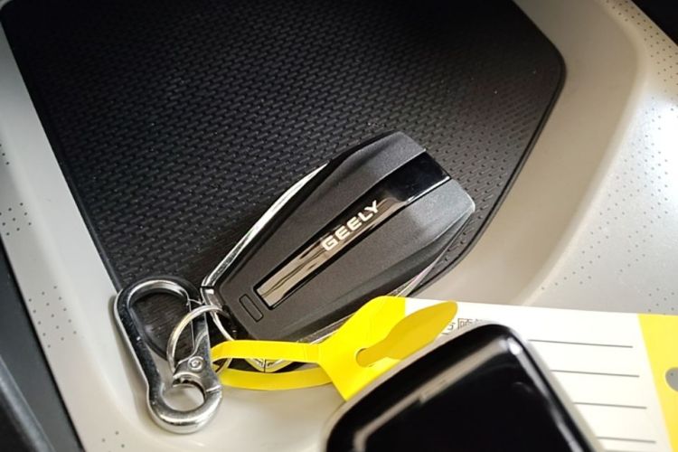 GEELY Emgrand L HiP 2022 car image #9