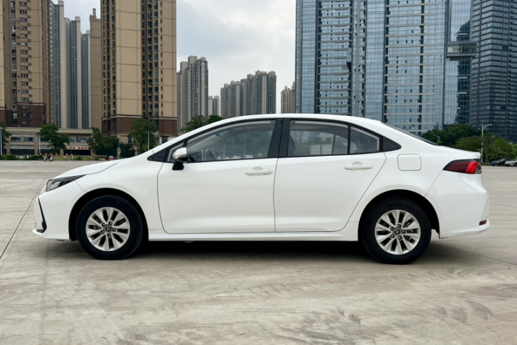 Toyota Corolla 2020 car image #12