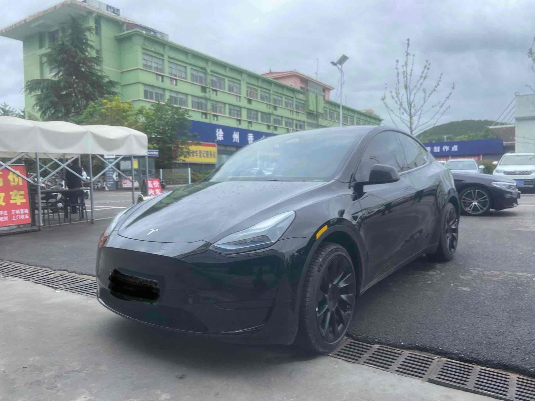 Tesla Model Y 2024 car image 