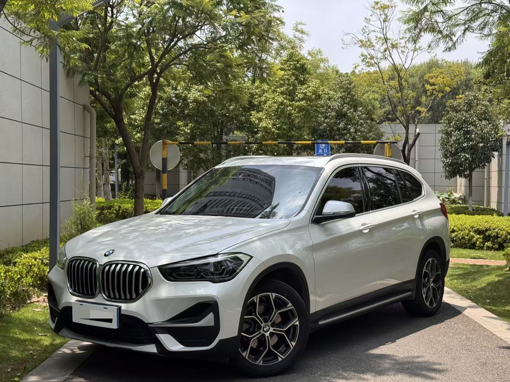 BMW X1 2022 BMW X1 2022 car image
