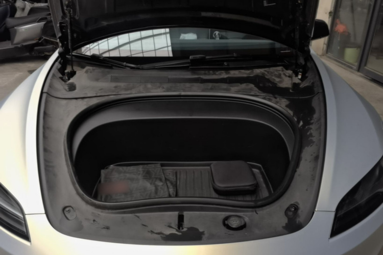 Tesla Model 3 2024 car image #22