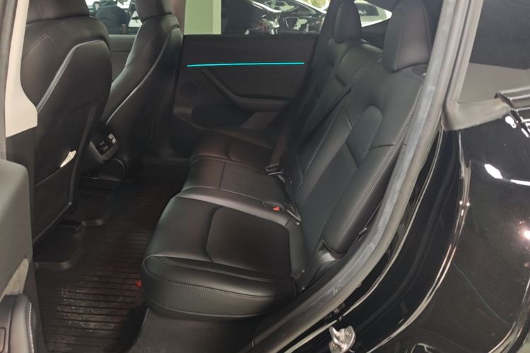 Tesla Model Y 2023 #17 Tesla Model Y 2023 car image #17